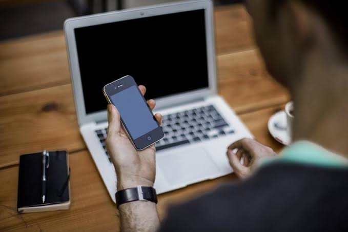 Cuidado: Falar mal de alguém em rede social pode ser crime ou sair caro pro seu bolso