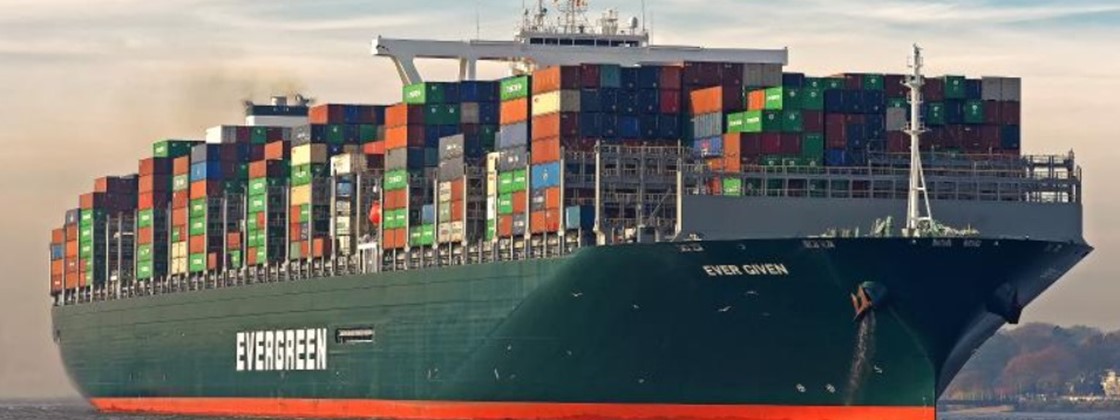 Canal de Suez: Ever Given volta a flutuar e está quase desencalhado