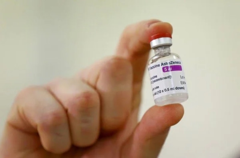 Novo estudo mostra que vacina da AstraZeneca é segura e eficaz