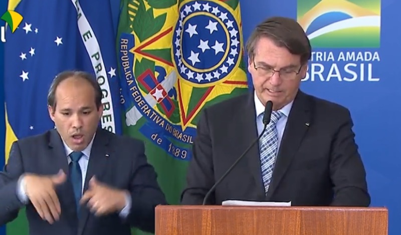 Ao Vivo: Bolsonaro sanciona PLs que ampliam capacidade de aquisição de vacinas