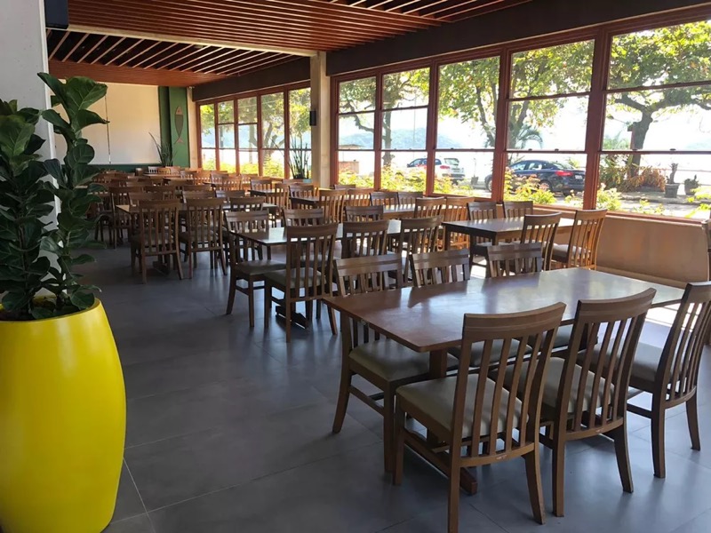 Ceará inicia cadastro para pedido do auxílio a profissionais de bares e restaurantes