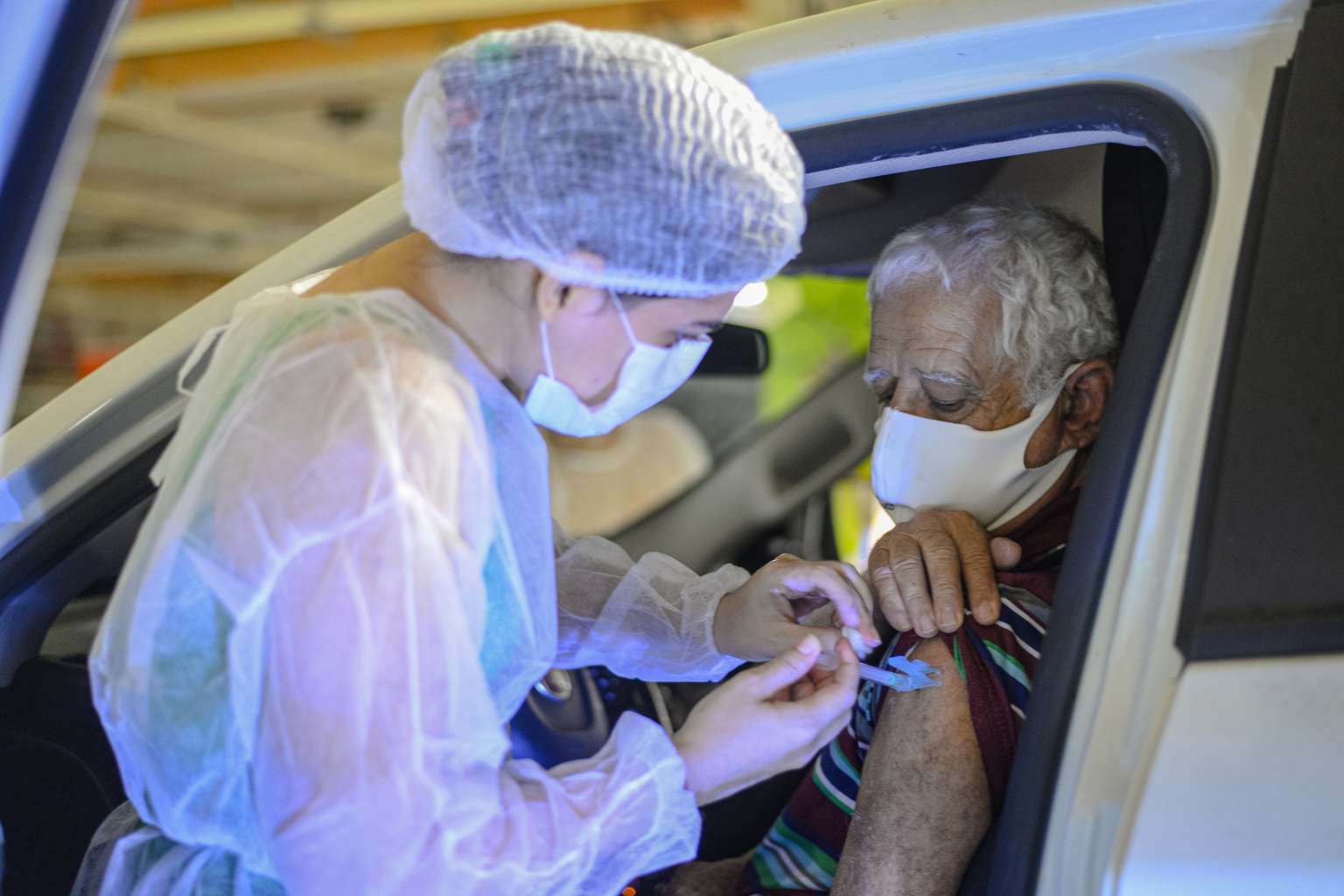 Covid-19: Crato realiza vacinação drive-trhu para idosos de 84 a 89 anos cadastrados, neste sábado, 13