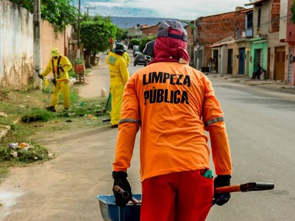 Prefeitura do Crato dispõe de canal para solicitação limpeza pública