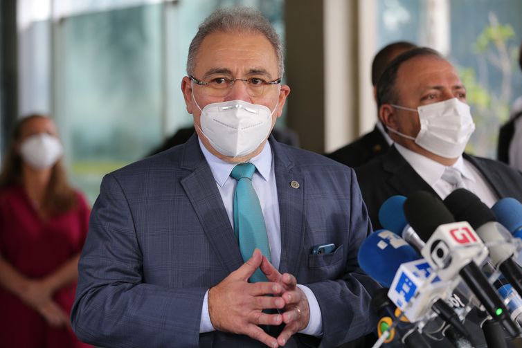 Estados e municípios pedem mais recursos para enfrentamento à pandemia
