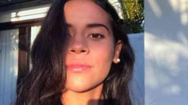 Surfista de 22 anos morre após ser atingida por um raio durante treino