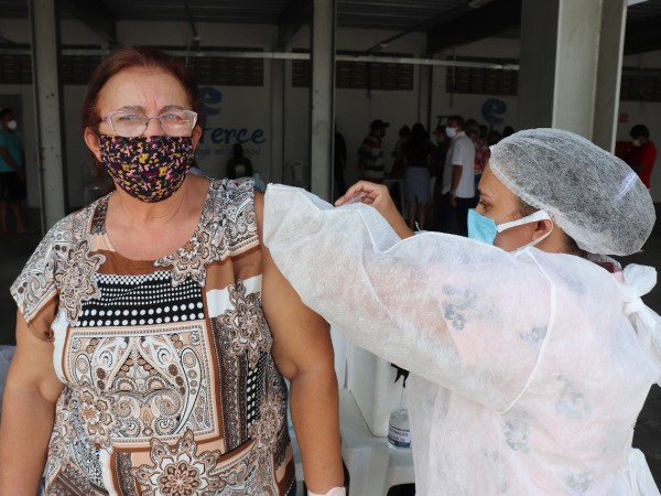 Crato continua aplicação da segunda dose da vacina contra a Covid-19