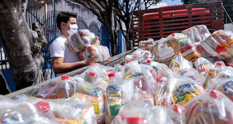 Yury do Paredão encabeça Campanha Juazeiro Solidário e distribui 500 cestas básicas