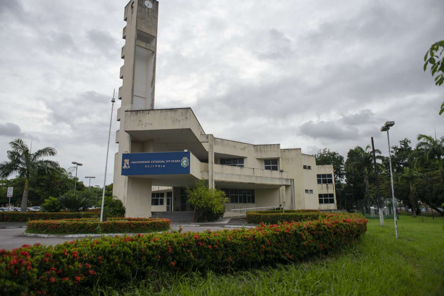 Novo projeto inclusivo convida alunos da Uece para prática docente voltada para surdos