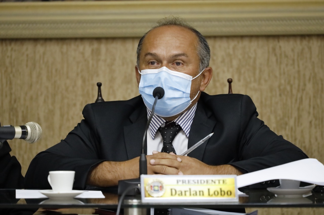 Darlan Lobo propõe Glêdson investir os R$12 milhões economizados para alimentar os mais carentes de Juazeiro
