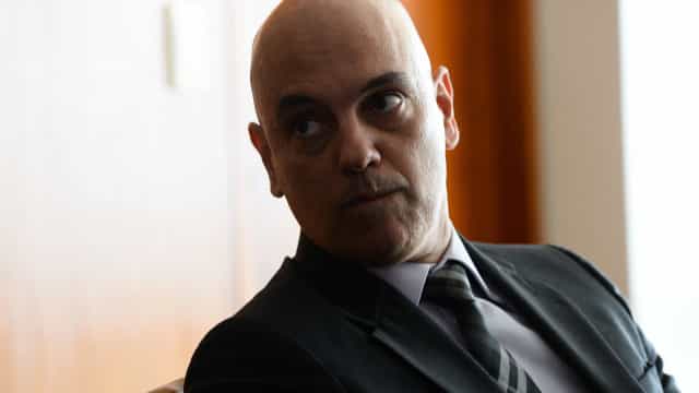 ‘STF respeita os Poderes e exige respeito’, diz Moraes após ataques de Bolsonaro