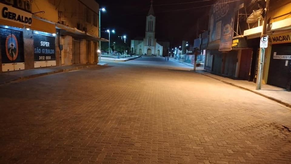 Quixadá é o quinto município cearense a decretar lockdown; infecções dispararam nas últimas semanas