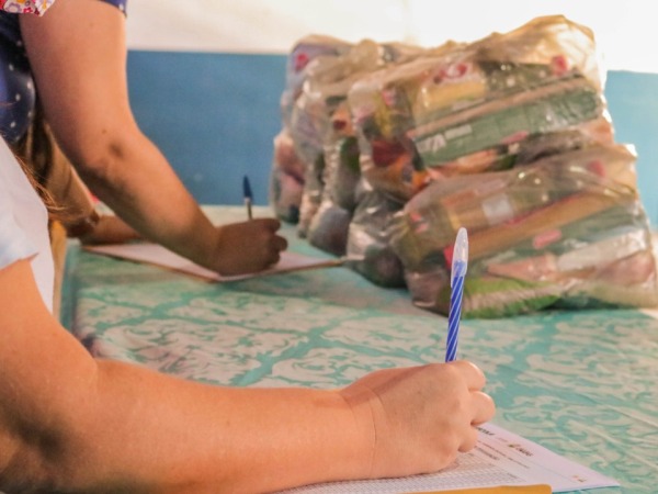 Crato inicia distribuição de mais um lote de kits de merenda escolar