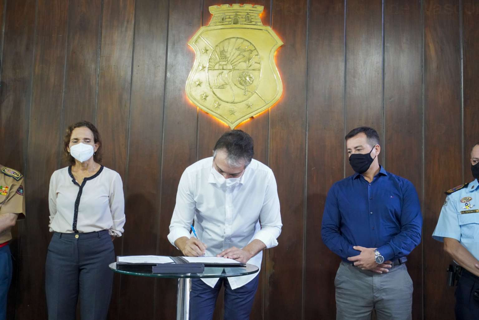 Camilo Santana sanciona leis que autorizam novos concursos para polícias Civil, Militar e Pefoce