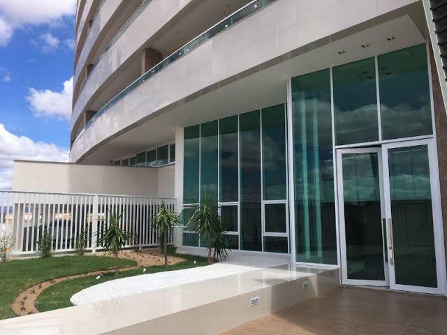 Cantor Jhon Jhon admite participação em festa clandestina realizada em cobertura de luxo em Juazeiro do Norte