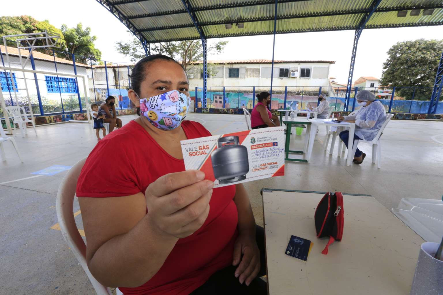 Governo do Ceará inicia distribuição do segundo lote do Vale-Gás Social