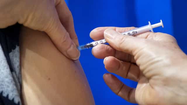 Cientistas pesquisam nova ‘vacina múltipla’ contra vários tipos de coronavírus