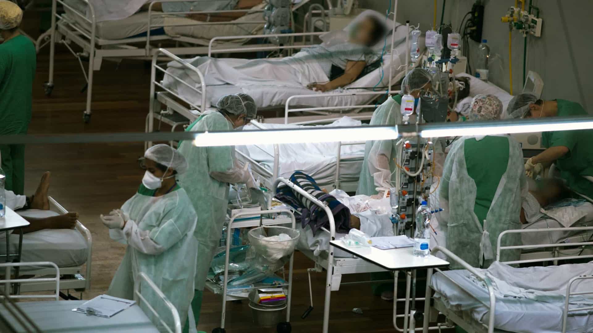 Número de mortes por covid-19 no Brasil chega a 449.068