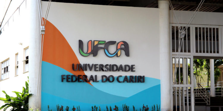 Apesar de liberação estadual, UFCA decide manter aulas remotas