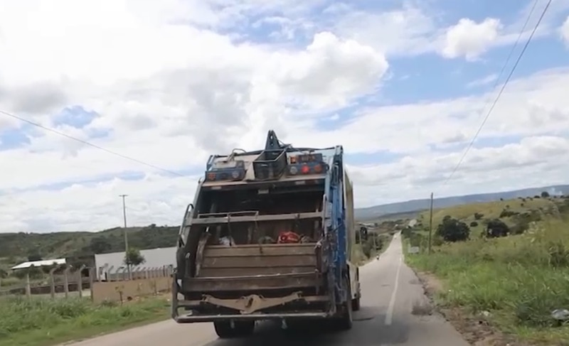 Vereadora Yanny denuncia supostas ilegalidades no pagamento da coleta de lixo de Juazeiro do Norte