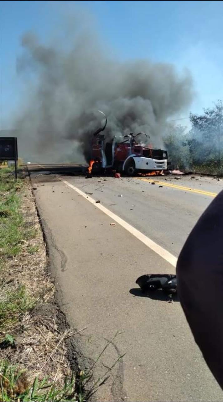 Bandidos explodem carro forte na cidade de Piquet Carneiro