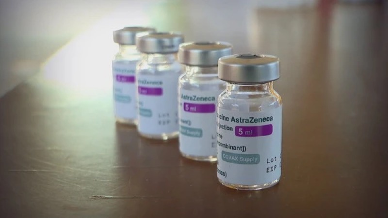 Anvisa pede alteração na bula de vacinas Janssen e AstraZeneca