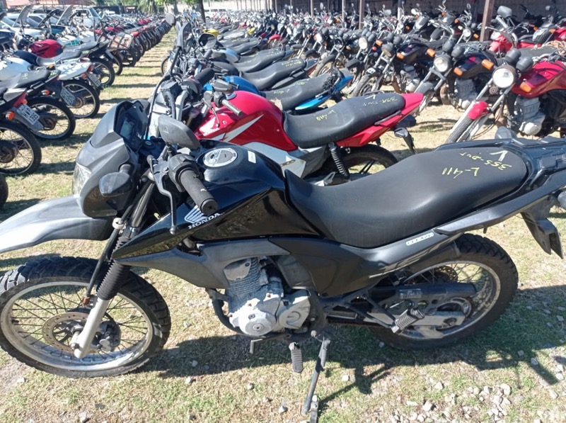 Detran Ceará realiza leilão virtual de 700 lotes com carros, motocicletas e sucatas