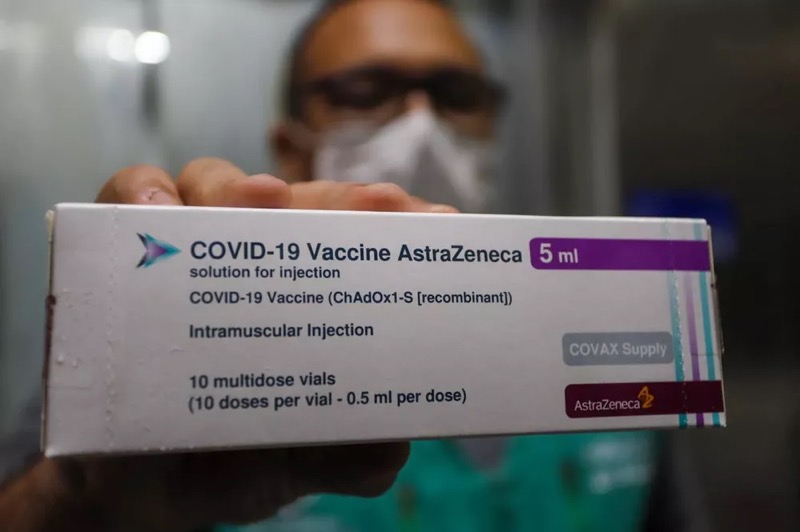 Novos lotes de CoronaVac e AstraZeneca chegam ao Ceará