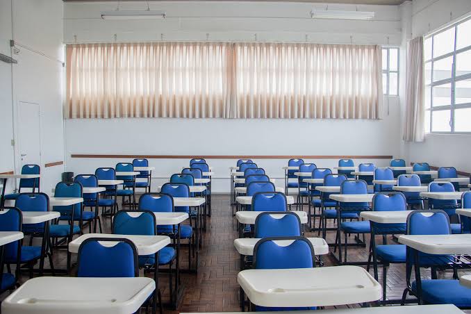 Ministro da Educação defende retorno das aulas presenciais
