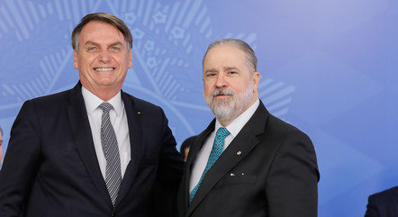 Bolsonaro indica Augusto Aras para novo mandato na PGR