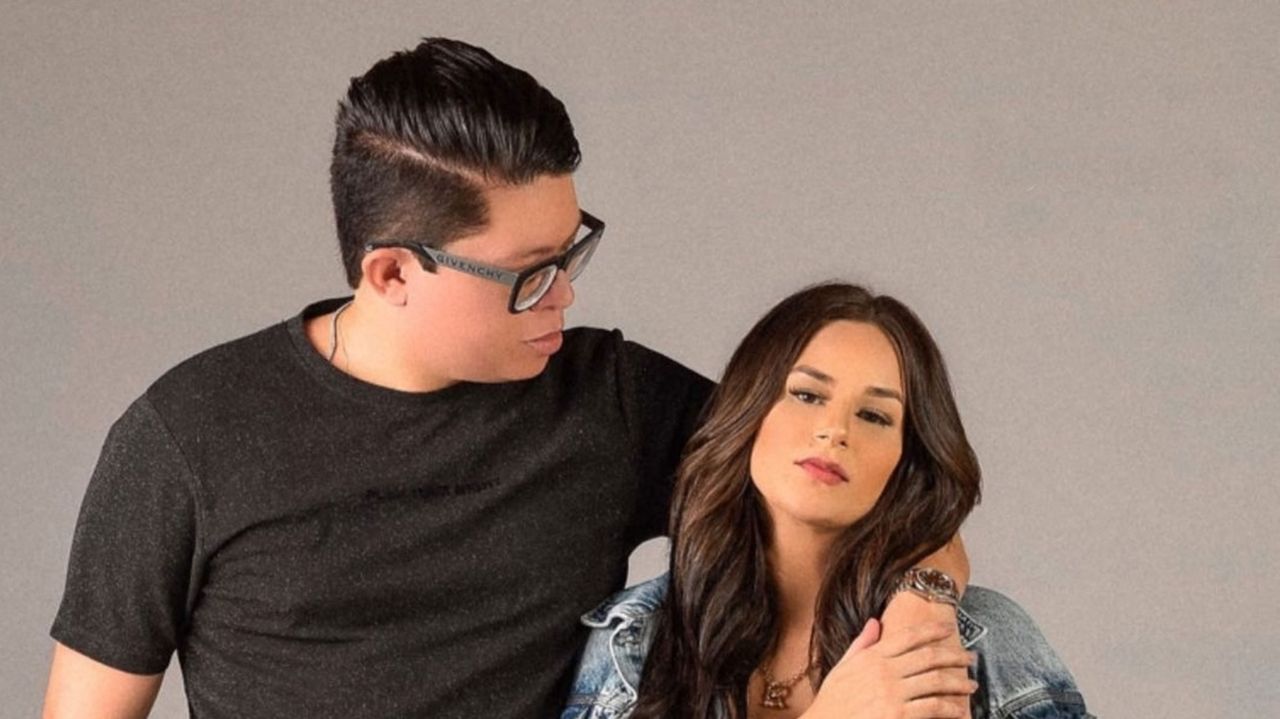 DJ Ivis pede perdão a Pamella Holanda em suposta carta lida pelo advogado do cantor