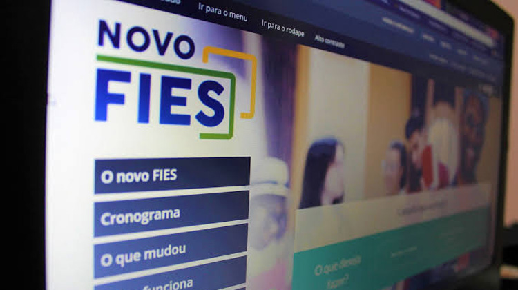 MEC amplia prazo para matrícula da lista de espera no Fies