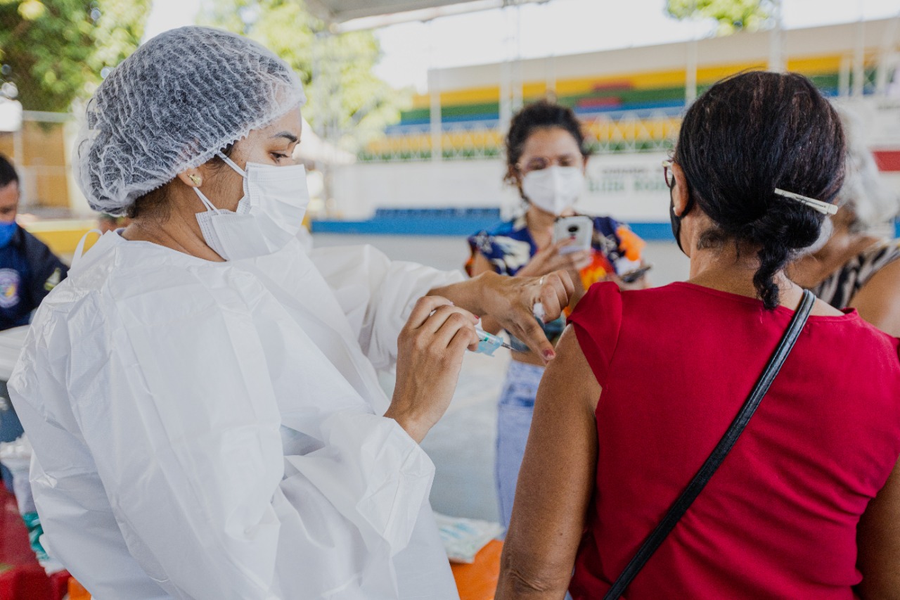 Juazeiro do Norte aplica segunda dose de Coronavac em gestantes nesta sexta (06)