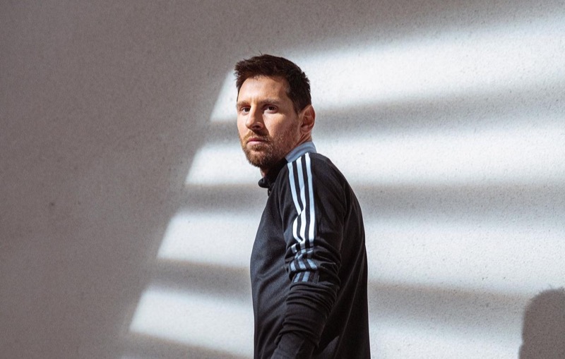 Lionel Messi é oficializado como jogador do PSG