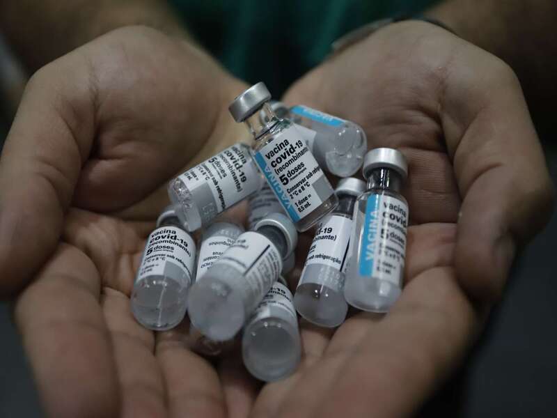 152 mil doses de AstraZeneca chegam hoje ao Ceará; foco será continuidade da segunda dose para a população