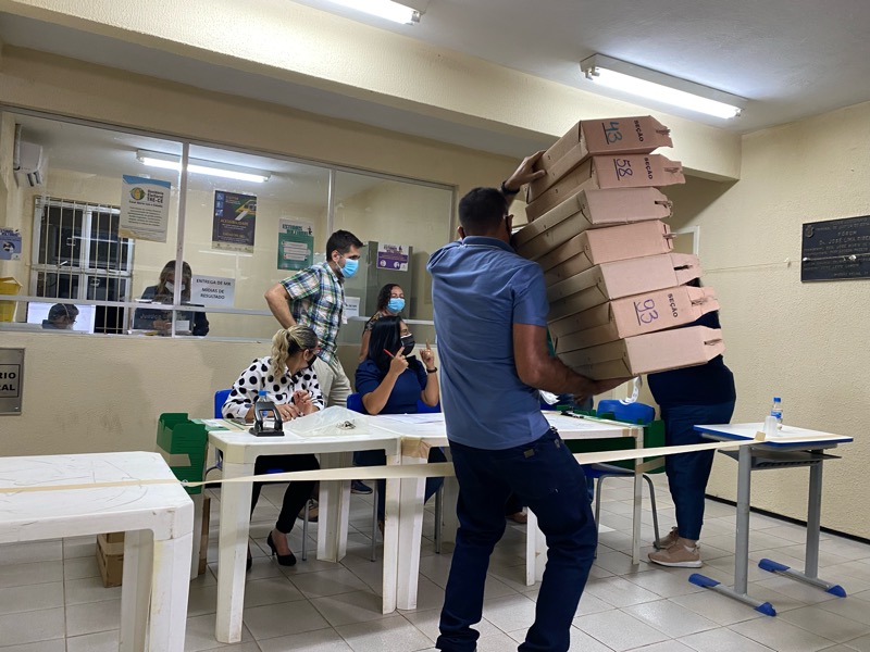 Com margem apertada, Lorim assume liderança na apuração