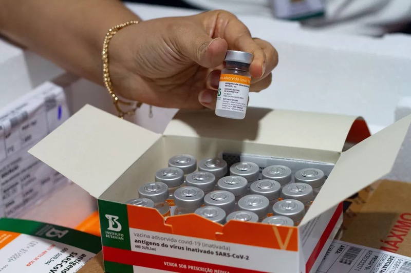 Ceará planeja aplicar 1,5 milhão de doses de vacina contra Covid em dois dias