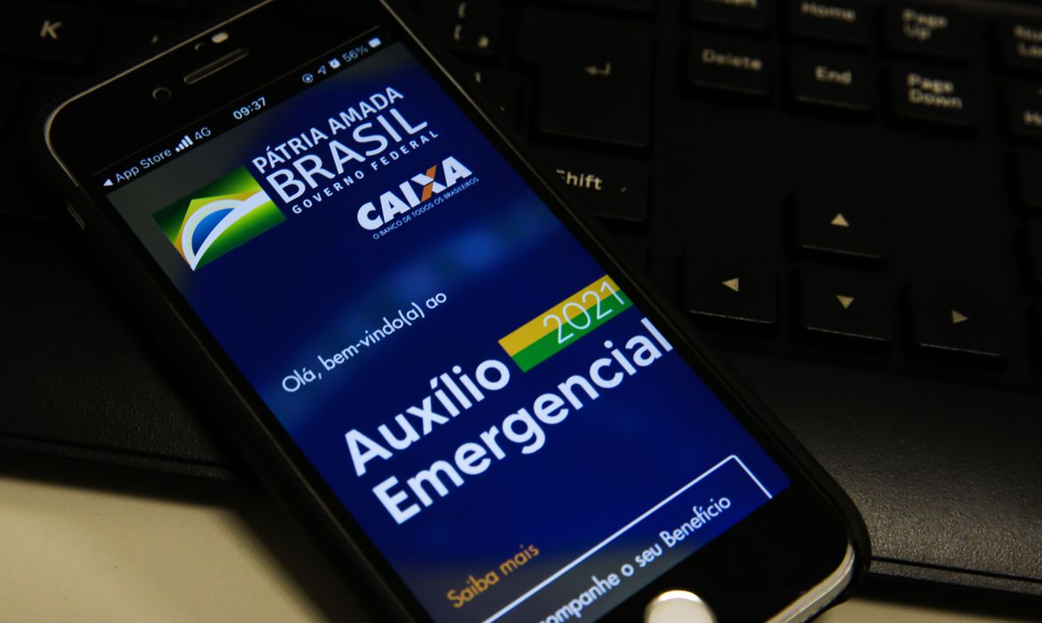 Prorrogação do auxílio emergencial começará a ser paga no dia 18