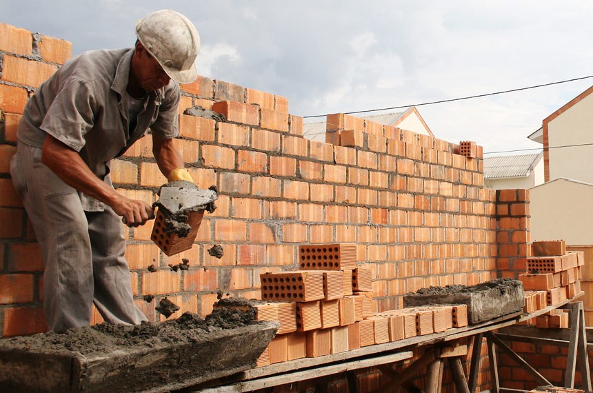 Custo da construção tem alta de 0,56% em agosto, diz FGV