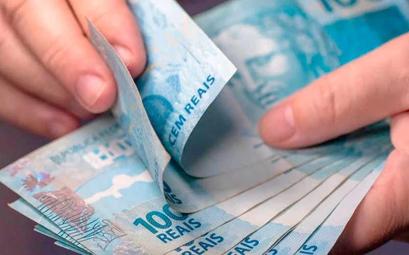 Governo propõe valor de R$ 1.169 para salário mínimo de 2022