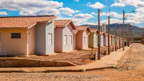 Zé Ailton anuncia construção de creche no conjunto habitacional São Bento