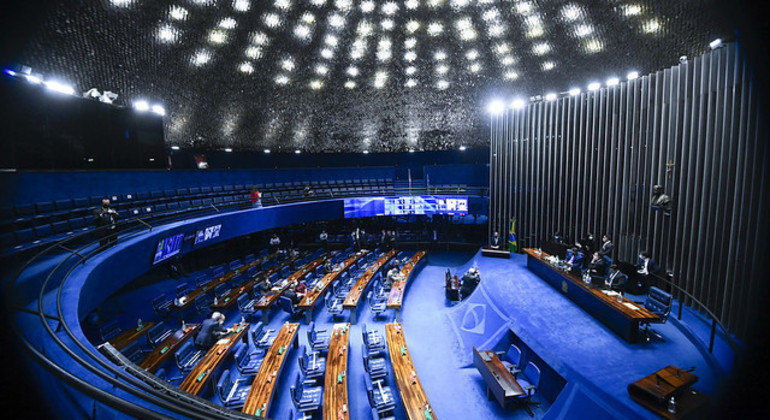 Senado aprova projeto que aumenta limite de receita do MEI