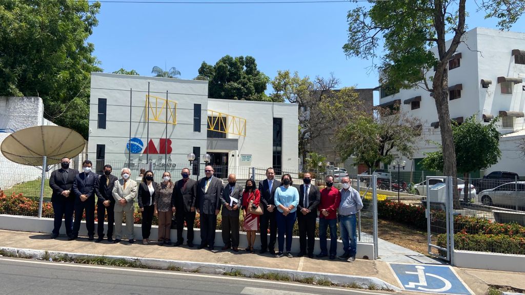 Reno Feitosa recebe apoio de ex-presidentes e fica mais perto da reeleição na OAB Crato