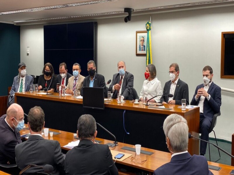 Oposição anuncia atos conjuntos à favor do impeachment de Bolsonaro