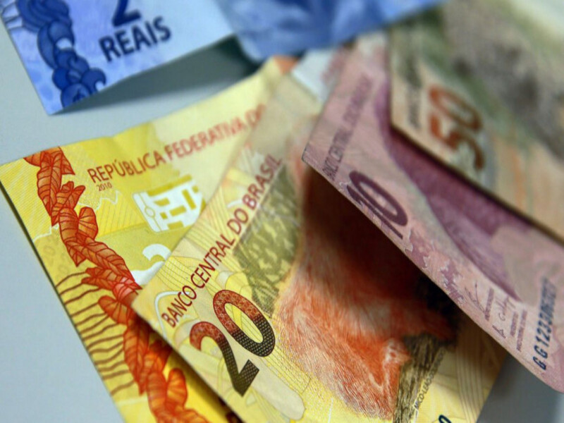Banco Central reduz o limite de transferências financeiras para R$ 1 mil a partir das 20 horas