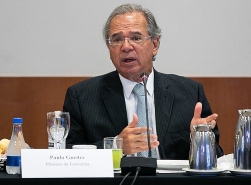 Após sucessivos desgastes, Paulo Guedes perde estatura no governo