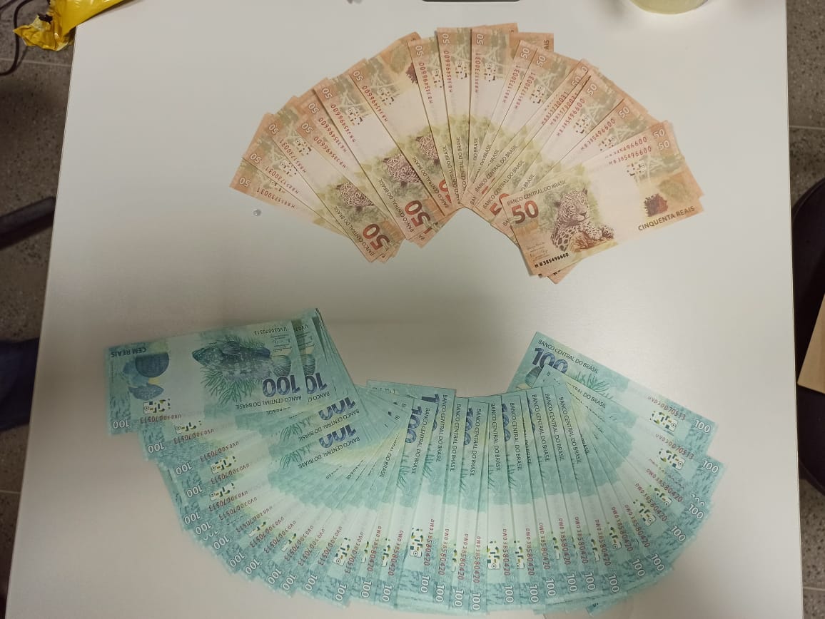 Mulher é presa pela PF em agência dos Correios de Juazeiro do Norte com R$ 5 mil em cédulas falsas