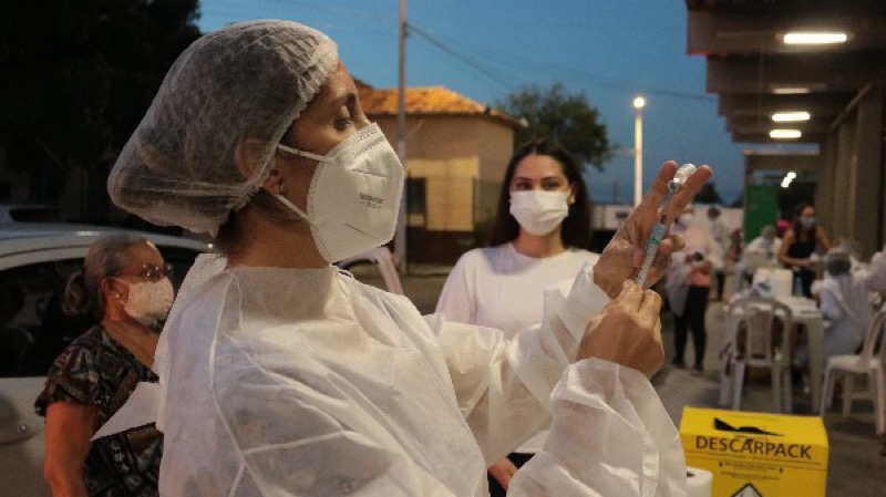 Crato vacina pessoas acima de 18 anos e realiza repescagem para maiores de 30 nesta quarta-feira (08)