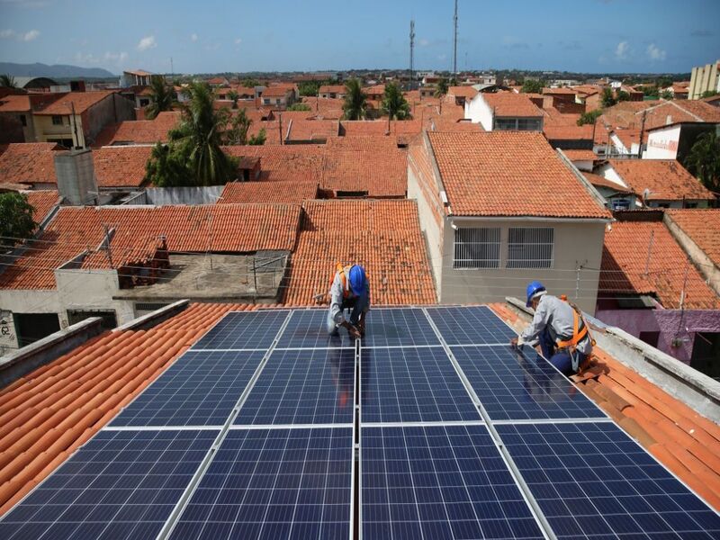 Com alta da energia, procura por painéis solares no Ceará dispara em 2021