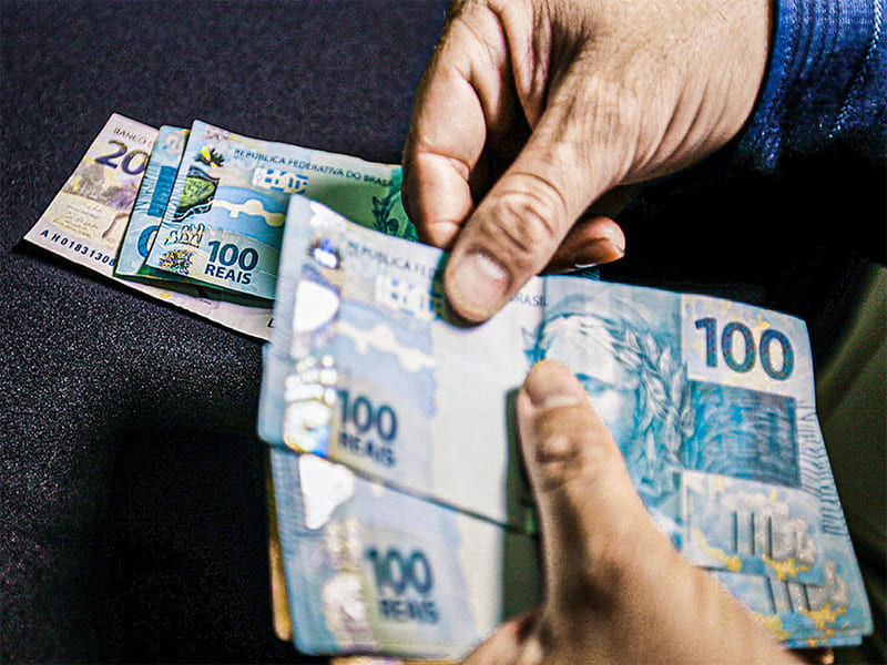Brasil fecha 2021 com o maior número de endividados em 11 anos