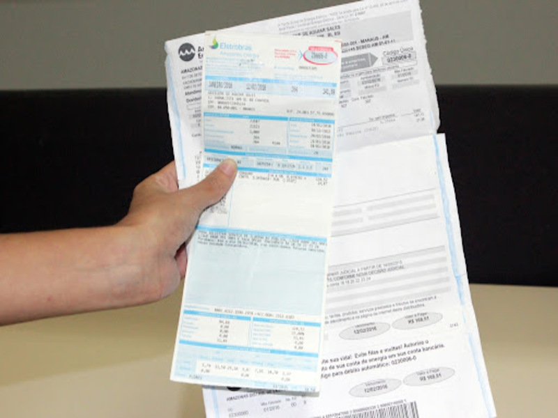 Proibição de cobrar taxa mínima de água e luz de família de baixa renda é aprovada na CAE